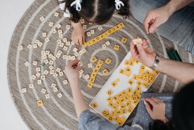 Gagner au Scrabble en famille